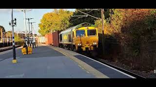 66514 passing through Finsbury Park trainspotter trainspotting trains train freightliner [upl. by Biron430]