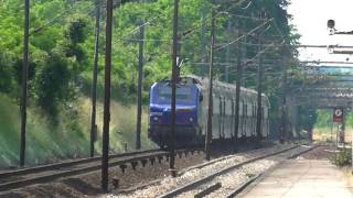 BB27300 et VB2N livrée Transilien  Gare des Clairières de Verneuil sur la ligne J du Transilien [upl. by Enelyak82]