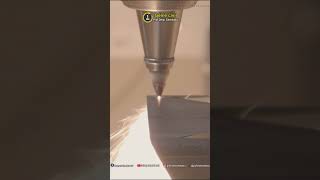 Un Laser qui Découpe lAcier en un Instant 😮 shorts [upl. by Ainex730]