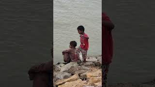 Keti Bandar Sea Side  kids Doing Fishing entertainment viralvideo babyvideos [upl. by Anned]