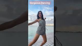 Kavya Eriyagamas dancing perform 🥳🥳😘😘😘 dance tiktok [upl. by Siraj]