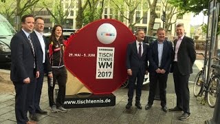 Großer Tischtennisschläger als WMEinstimmung in Düsseldorf [upl. by Peppel609]