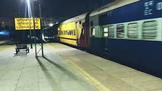 JANNAYAK EXPRESS 15212 AMRITSAR DARBHANGA DEPART FROM LUDHIANA JN RAILWAY STATION indianrailways [upl. by Yeh103]