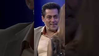 Shilpa Shinde हुई Salman के खेल की शिकार  Dus Ka Dum [upl. by Marella124]