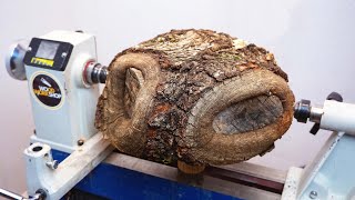 Woodturning a Big Oak Log Simple and Beautiful [upl. by Henderson963]