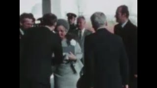 Koningin Juliana en Koning Juan Carlos uit Spanje op bezoek in Delft 2231980 [upl. by Ahsiekin]