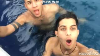 Zabdiel molesta a Joel mientras canta 😂😂  CNCO [upl. by Dimitry]