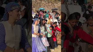 Jyotika Dilaik Traditional Himachali Folk dance Pahari Nati Pahadi Bande King Kuldeep Sharma song [upl. by Ahsier558]