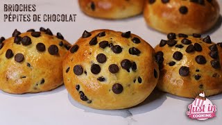 Recette des Brioches aux Pépites de Chocolat [upl. by Strephonn]