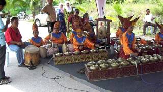 Malaysian Traditional Music Negeri Sembilan  Minangkabau [upl. by Cyrillus]