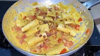 PASTA CREMA DI ZUCCHINE POMODORINI E PANCETTA [upl. by Eelrihs198]