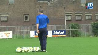 Eric Meijers traint Helmond Sport [upl. by Panta]