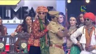 Ranveer Singh Bhai Bhai Song in Filmfare Awards 2014 [upl. by Nairot]