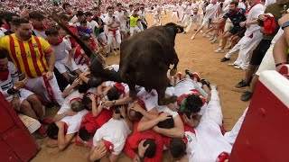 WATCH A swift run the fourth bull run of San Fermin 2024 [upl. by Pollerd]