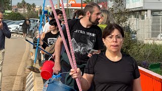 La solidaritat torrentina agarra la granera per ajudar a Picanya i Paiporta [upl. by Laeria976]