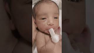 D10 Gauze after feed viralvideo cutebaby littleprince [upl. by Tchao973]