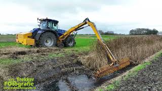 Maaikorven  Van Lingen  New Holland  BOS  Ditch maintenance  Grabenpflege [upl. by Oravla67]