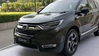 5 Unique Features of Honda CRV 2018 India  Walkaround  MotorOctane [upl. by Hackett]