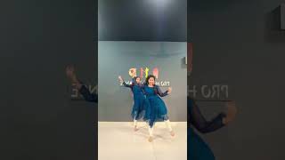 halchal Hui zra shor hua dance danceholic dancecover danceholicsforlife trendingdance [upl. by Swope425]