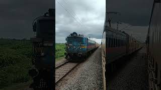 Chikkajajur Guntakal passenger crossing Hospete Bengaluru Intercity [upl. by Odin]