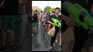 🎉 Mokro i radośnie – każda nitka mokra na Songkran 🌟💧 [upl. by Abeh667]