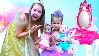 Ruby amp Bonnie Pretend Play with Baby Dolls and Princess Makeup Vanity Play Table Girls Toy [upl. by Morley]