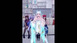 Sizzling Dance Moves Stunning Cosplayer Shakes Up the Stage [upl. by Menendez613]