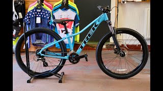 Trek Marlin 5 2022  Quick Review and close up look [upl. by Aloz]