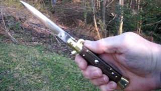 Horizon Bladeworks nicnacnet How to open close Italian Stiletto Switchblade Knife [upl. by Maletta747]