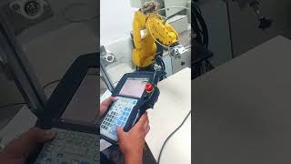 🤖 Fanuc manipulator robot controled by teach pendant robot robotics fanuc manipulator control [upl. by Squier]