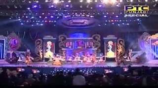 Binnu DhillonAmrinder gill Bhangra Performance On Ptc Award 2014 [upl. by Derriey]