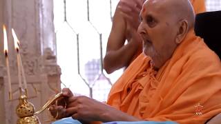 Baps Swaminarayan Video Aarti With Pramukhswami Maharaj 02 of 03 [upl. by Vierno492]