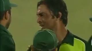 Sachin Tendulkar and Virender Sehwag smashing Shoaib akhtar [upl. by Cara294]