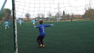 football u9 8 ans actions gardien de but Thomas premiere fois sur grand terrain et cage u10 [upl. by Steel]