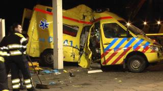 Ernstig gewonde bij ongeval met ambulance [upl. by Mila966]