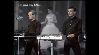 Kraftwerk  Das Model Na Sowas  ZDF German Television original transmission 29031982 [upl. by Palla]