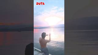 ชายคนนี้พยายามเรียกสายฟ้าด้วยท่าง้างธนู short shortvideo fyp DUTA post thunder funny memes [upl. by Eda389]