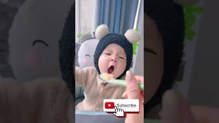 baby feeding spoon viralshorts fypシ゚ viralvideos foryou babybasics baby babyessentials fyp [upl. by Akehsay]