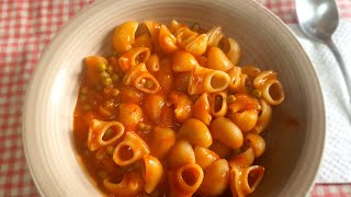 Pasta con piselli al sugo [upl. by Bartlet]