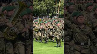 Heeresmusikkorps der Bundeswehr  Regimentsgruß🦅🇩🇪 militär soldaten bundeswehr marsch musik [upl. by Ecirtaed]