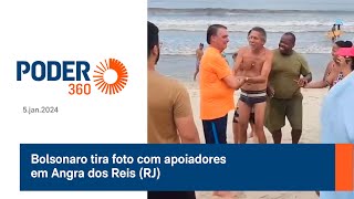 Bolsonaro tira foto com apoiadores em Angra dos Reis RJ [upl. by Acirret996]