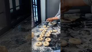 250 donuts ഉണ്ടാക്കാം donuts donut cakeshorts shorts trendingcake shortsviral donutrecipe [upl. by Ayanahs]