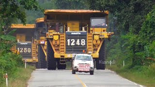 Mobilization of Haul Trucks Komatsu 1500 785 [upl. by Wing]