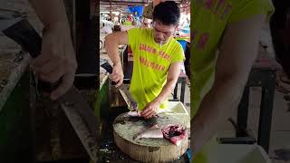 Membersihkan Dan membela Ikan bandeng cuttingskills fish food shorts ikanbandeng [upl. by Vona]