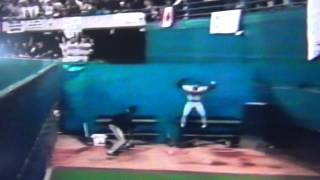 Lonnie Smith Grand Slam Braves Bullpen Goes Nuts [upl. by Gearalt]