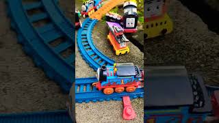 Merakit Thomas and friends shorts [upl. by Gannes]