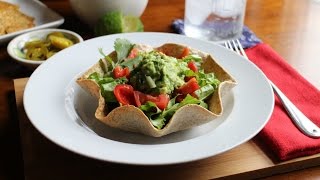 Vegan taco salad with spicy black beans [upl. by Kyrstin]