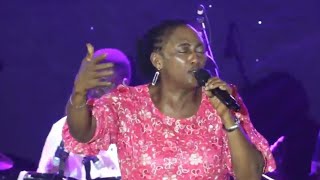 Deaconess Jane Quaye Leads a Spirited Pentecostal Worship at Festival of Praise [upl. by Malissia]