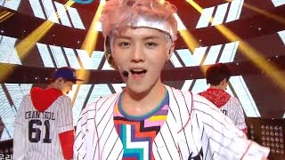 【TVPP】EXO  Growl White Uniform Ver 엑소  으르렁  Show Music Core Live [upl. by Kcirredal716]