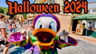 Disneyland Halloween Walkthrough with Autopia Full Ride plus Characters  September 2024 [upl. by Hailat487]